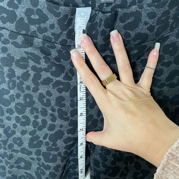 Loft Black and Gray Muted Leopard Print Ponte Leggings Jeggings High Waist XSP - Picture 7 of 10